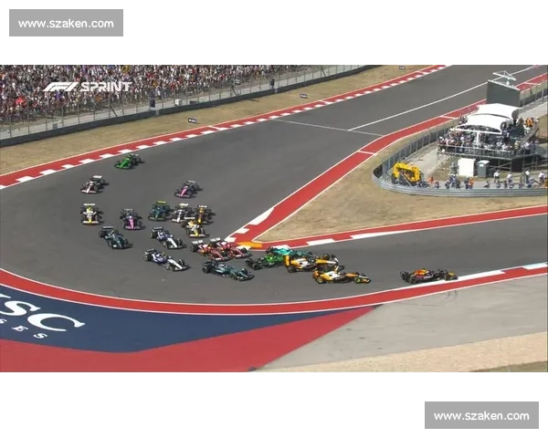 绝地反击！赛车安全标准升级，车手们的生命线有多坚固